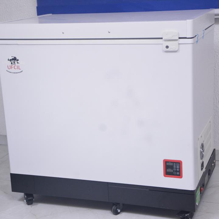 UFCIL Solar DC Deep Freezer(208L) – Fast Cooling, Low Power, Dual Charging (Solar + AC) with Battery, Panel & Charge Controller