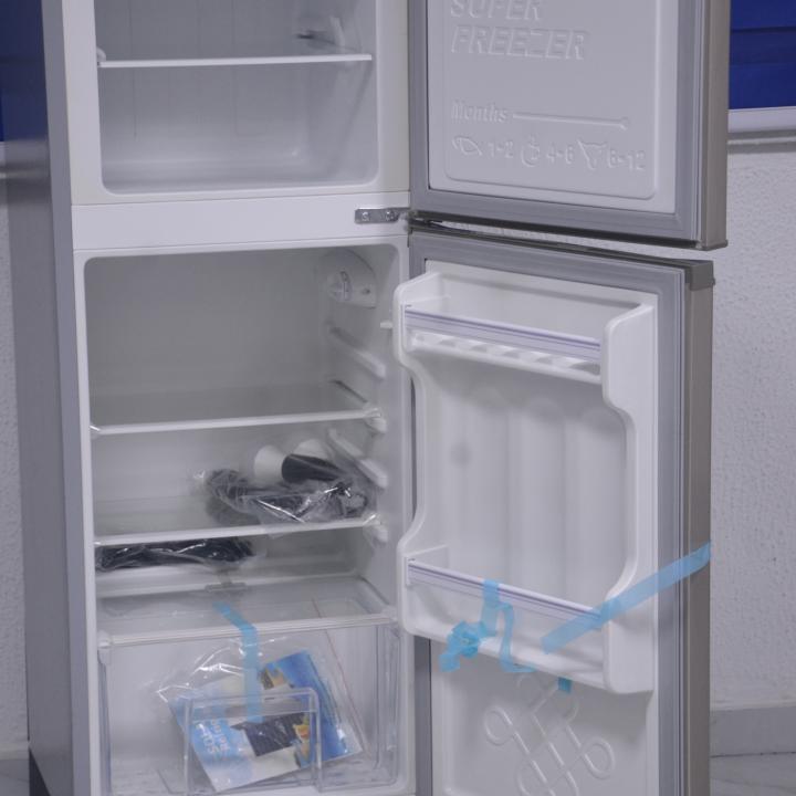 UFCIL Dual-Charge Solar Fridge – 40H Cooling with Battery & Panel